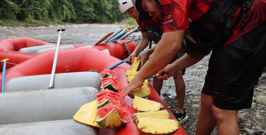 White Water Rafting in Sarapiquí: Costa Rica’s Best Class III–IV Rapids Near La Fortuna