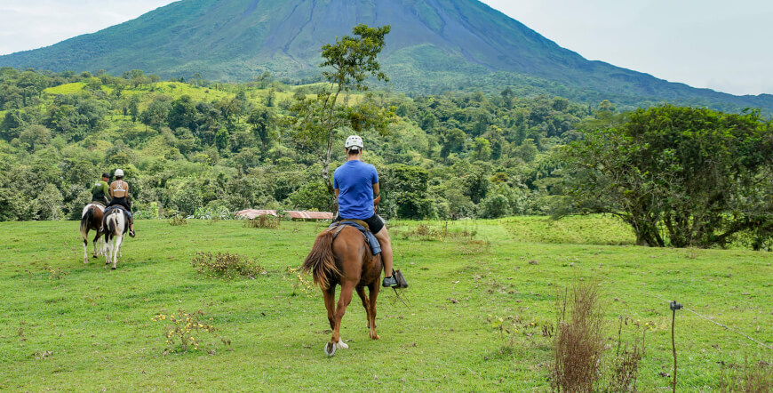 Horseback to the volcano