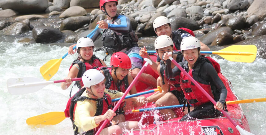 White Water Rafting in Sarapiquí: Costa Rica’s Best Class III–IV Rapids Near La Fortuna