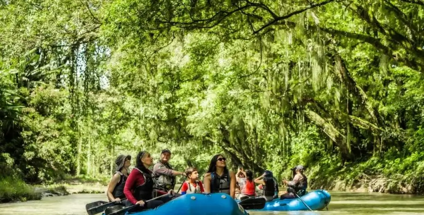 Safari Float on the Peñas Blancas River – Family Wildlife Tour in La Fortuna, Costa Rica